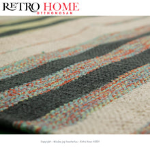 Kép betöltése a galériamegjelenítőbe: Fehér, fekete és zöld színekből készült mintás indiai pamut szőnyeg - RetroHome.shop

